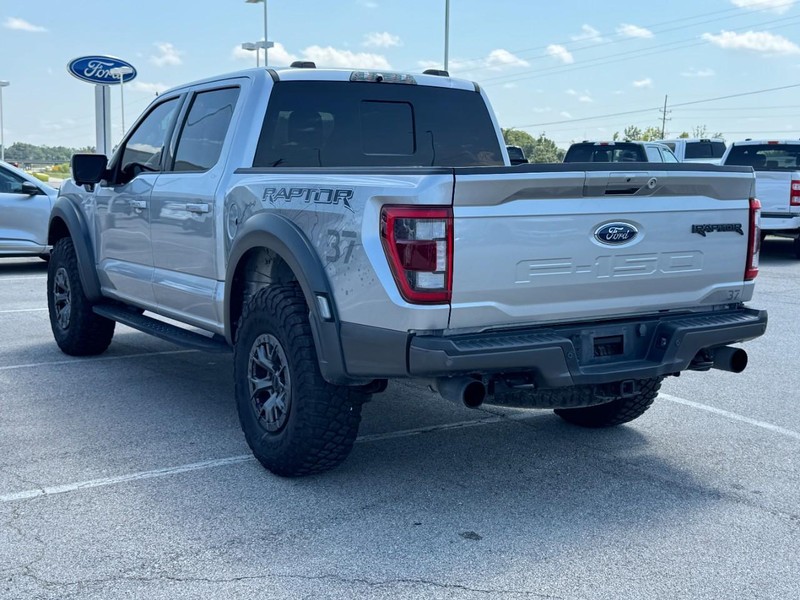 Ford F-150 Vehicle Full-screen Gallery Image 6