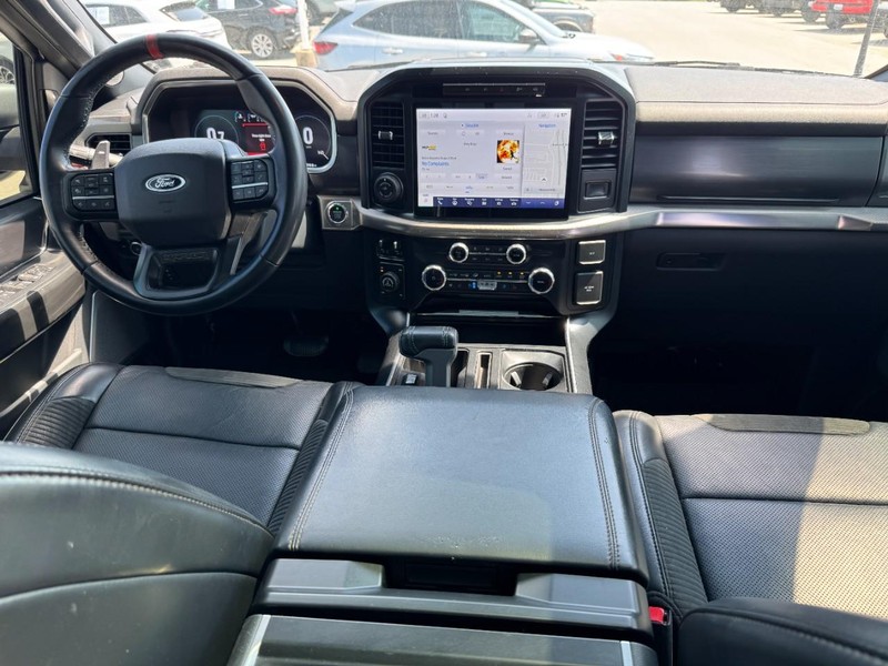 Ford F-150 Vehicle Full-screen Gallery Image 11