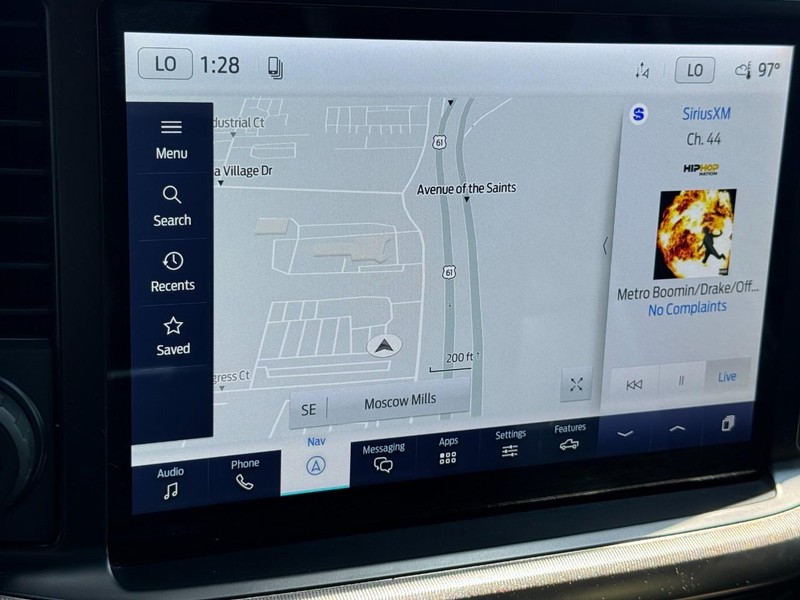 Ford F-150 Vehicle Full-screen Gallery Image 22