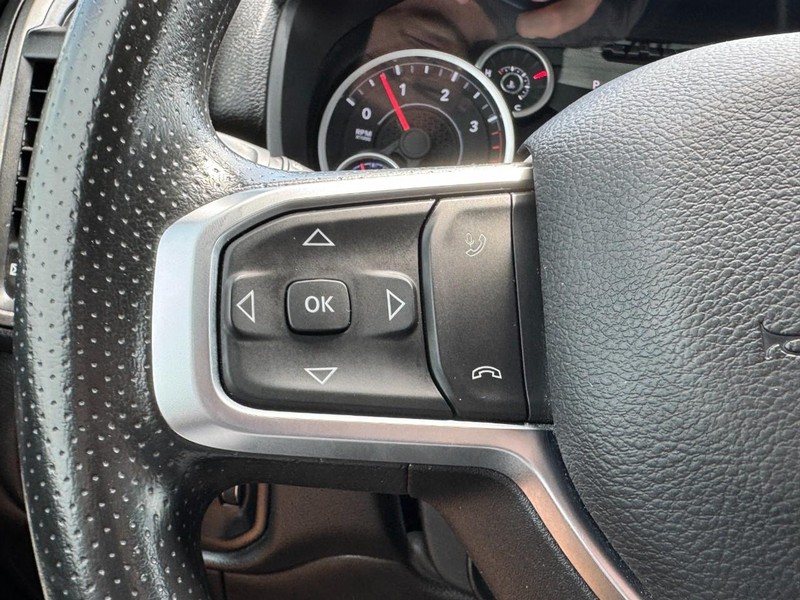 Ram 3500 Vehicle Full-screen Gallery Image 16