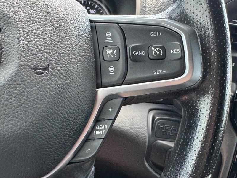 Ram 3500 Vehicle Full-screen Gallery Image 17