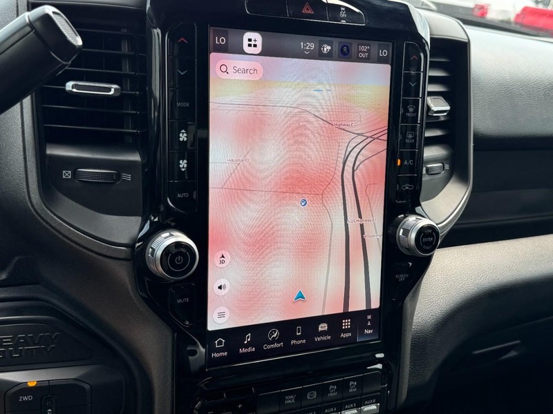 Ram 3500 Vehicle Full-screen Gallery Image 19