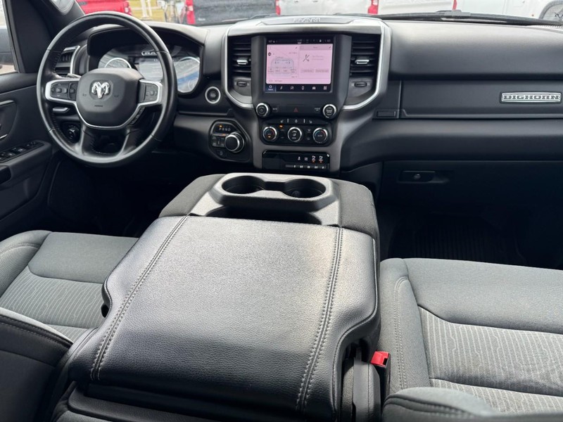 Ram 1500 Vehicle Full-screen Gallery Image 11