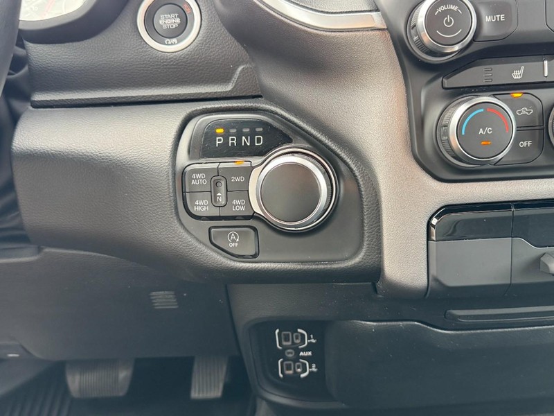 Ram 1500 Vehicle Full-screen Gallery Image 19