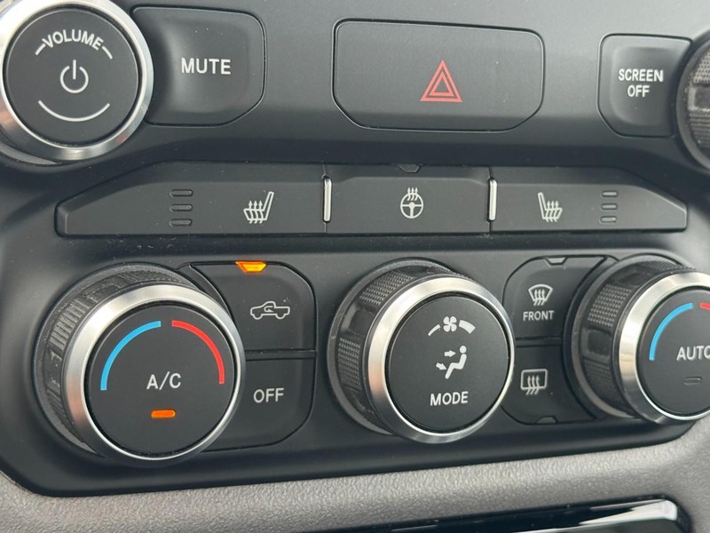 Ram 1500 Vehicle Full-screen Gallery Image 20