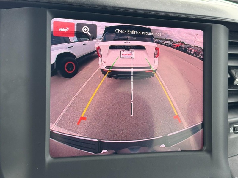 Ram 1500 Vehicle Full-screen Gallery Image 21