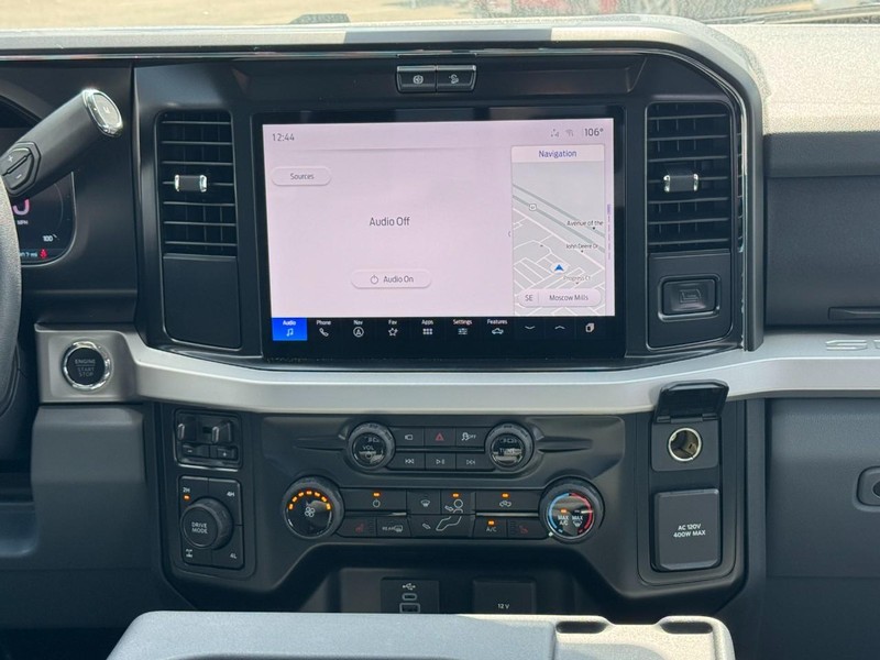Ford Super Duty F-250 SRW Vehicle Image 08