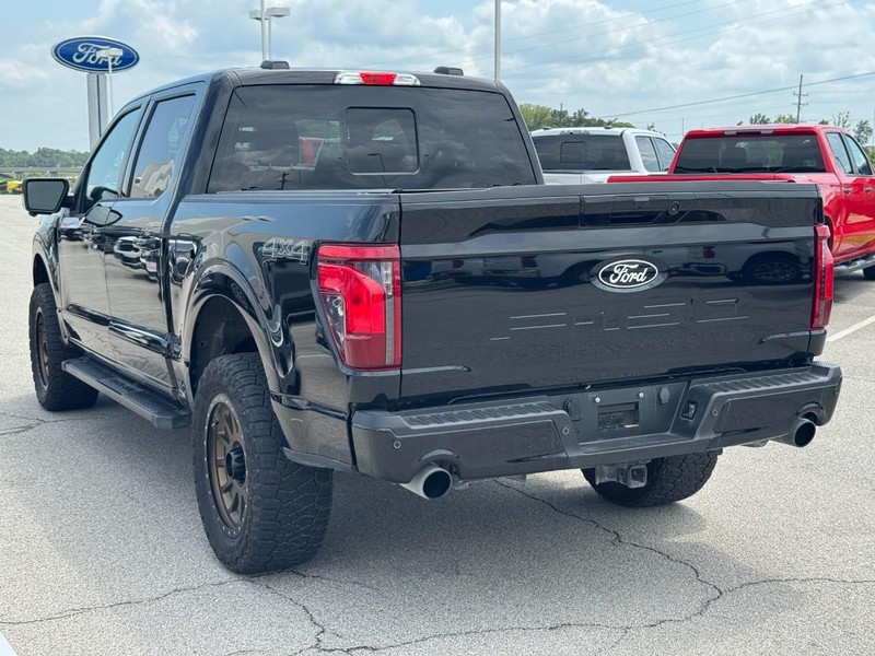 Ford F-150 Vehicle Full-screen Gallery Image 6