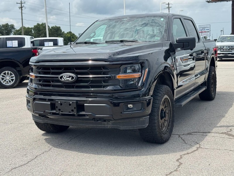 Ford F-150 Vehicle Full-screen Gallery Image 8