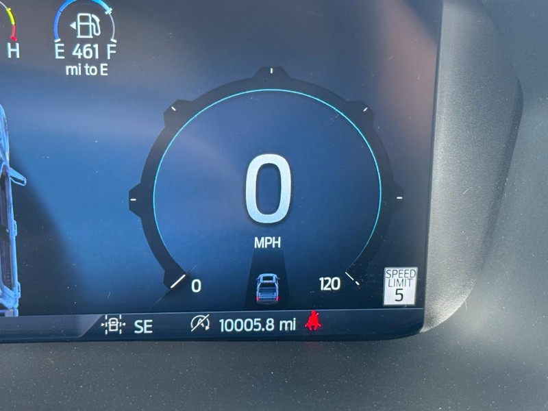Ford F-150 Vehicle Full-screen Gallery Image 18