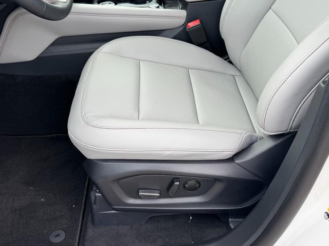 Ford Explorer Vehicle Image 17
