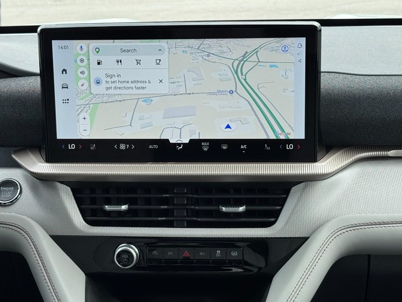 Ford Explorer Vehicle Full-screen Gallery Image 9
