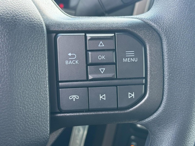 Ford F-150 Vehicle Full-screen Gallery Image 11