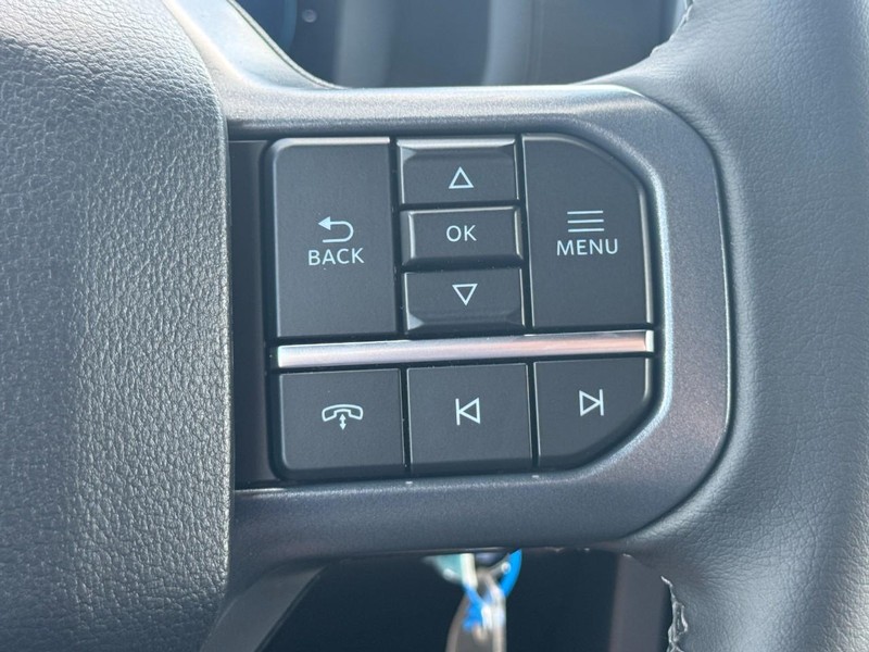 Ford F-150 Vehicle Full-screen Gallery Image 11