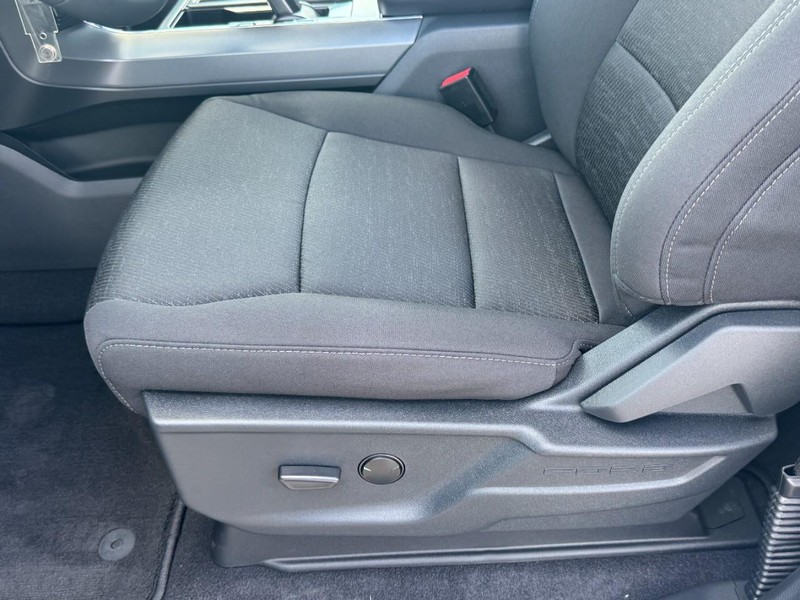 Ford F-150 Vehicle Full-screen Gallery Image 14