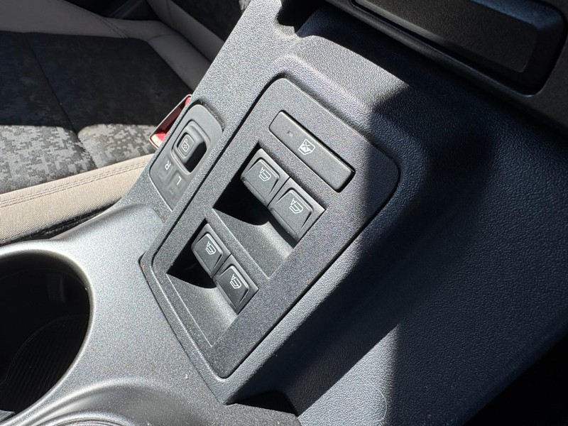Ford Bronco Vehicle Full-screen Gallery Image 21