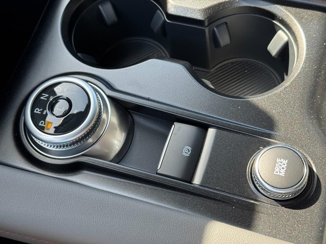 Ford Explorer Vehicle Image 13