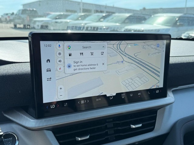 Ford Explorer Vehicle Image 15