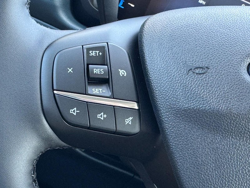 Ford Maverick Vehicle Full-screen Gallery Image 10