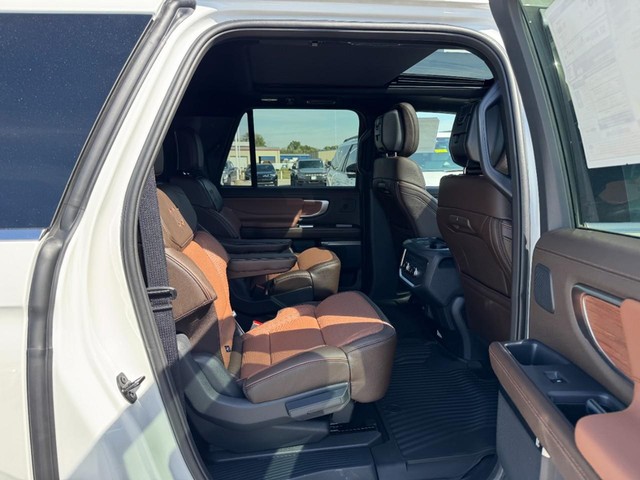 Ford Expedition Max Vehicle Image 05