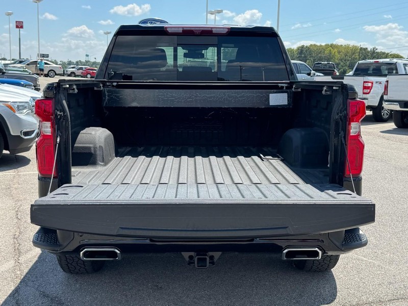 Chevrolet Silverado 1500 Vehicle Full-screen Gallery Image 05