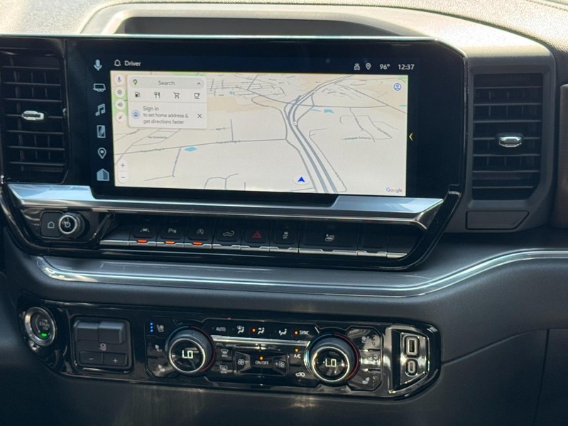 Chevrolet Silverado 1500 Vehicle Full-screen Gallery Image 13