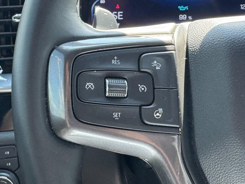 Chevrolet Silverado 1500 Vehicle Full-screen Gallery Image 17