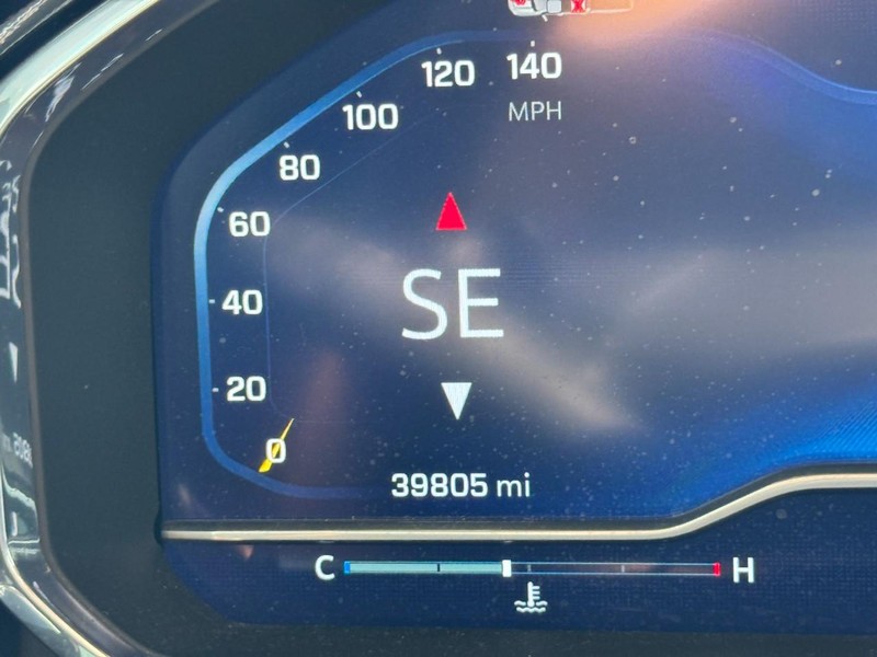 Chevrolet Silverado 1500 Vehicle Full-screen Gallery Image 19