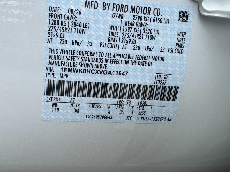 Ford Explorer Vehicle Full-screen Gallery Image 18