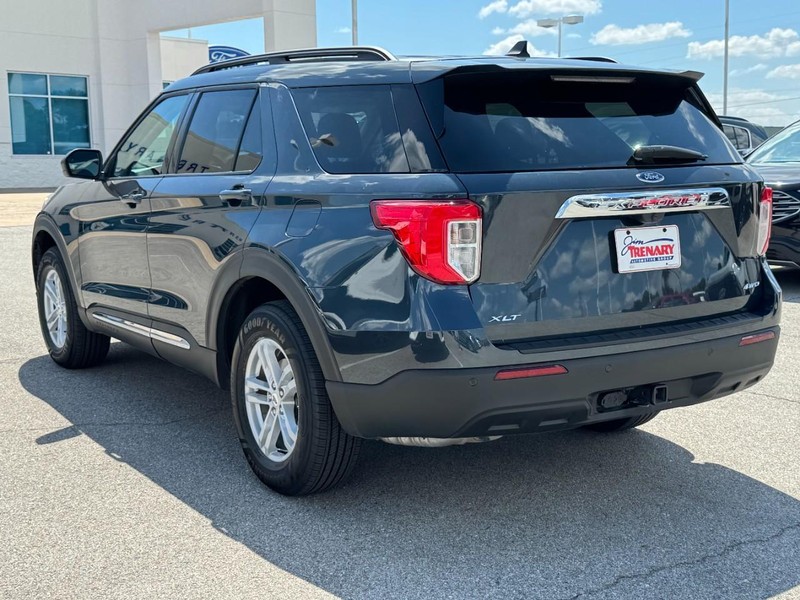 Ford Explorer Vehicle Image 06