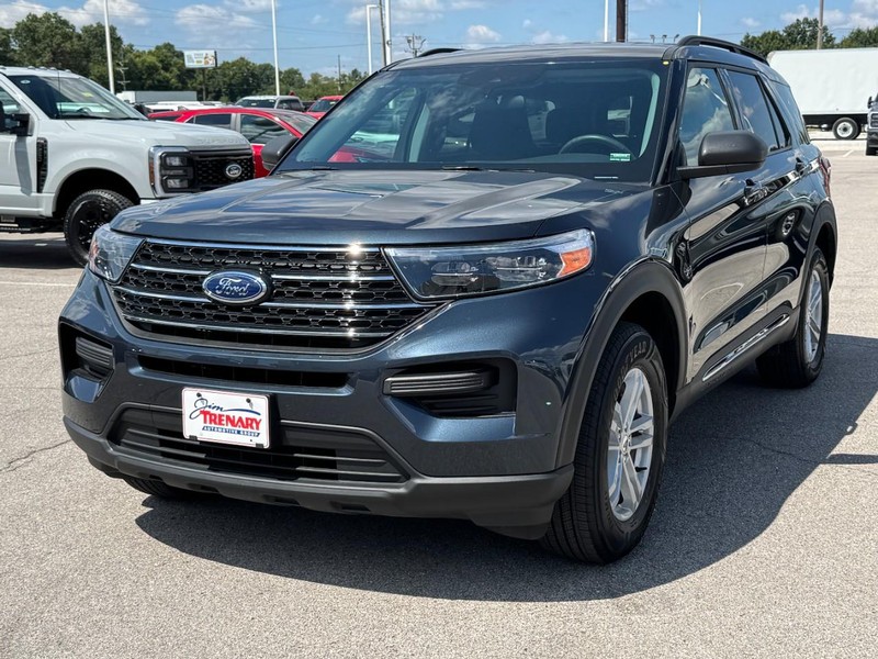 Ford Explorer Vehicle Image 08