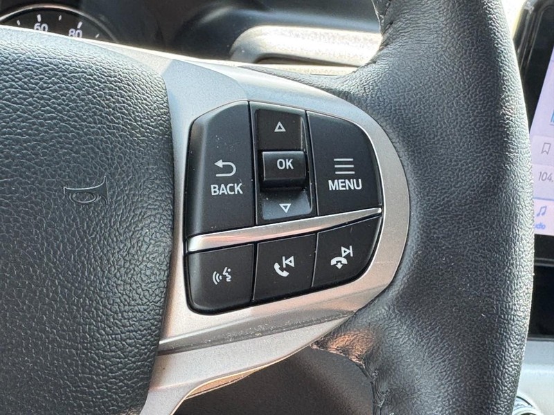 Ford Explorer Vehicle Image 17