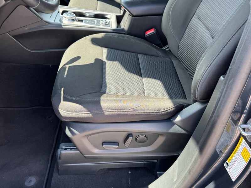 Ford Explorer Vehicle Image 22