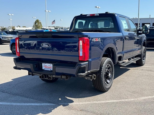 Ford Super Duty F-250 SRW Vehicle Image 03