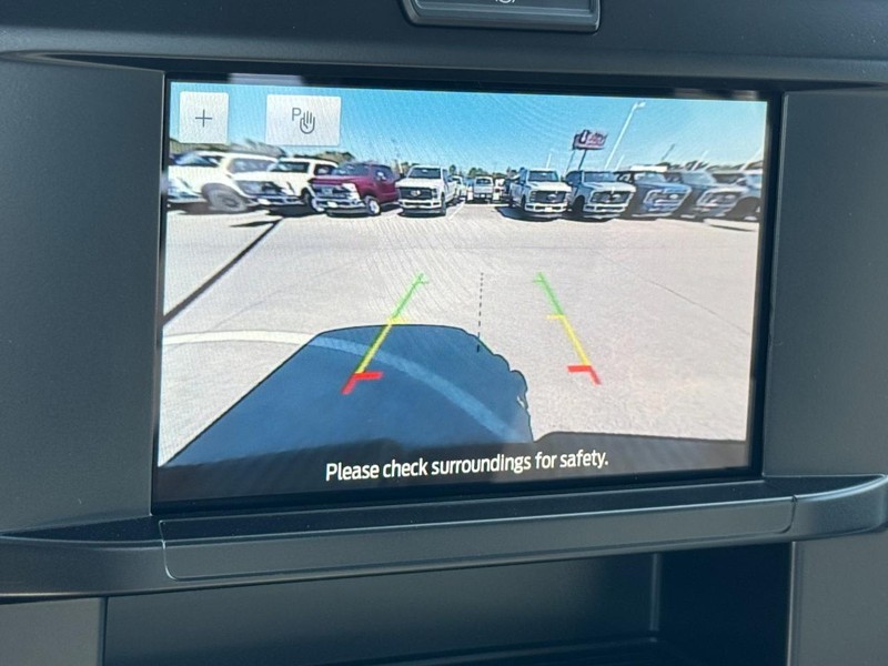 Ford Super Duty F-250 SRW Vehicle Full-screen Gallery Image 14