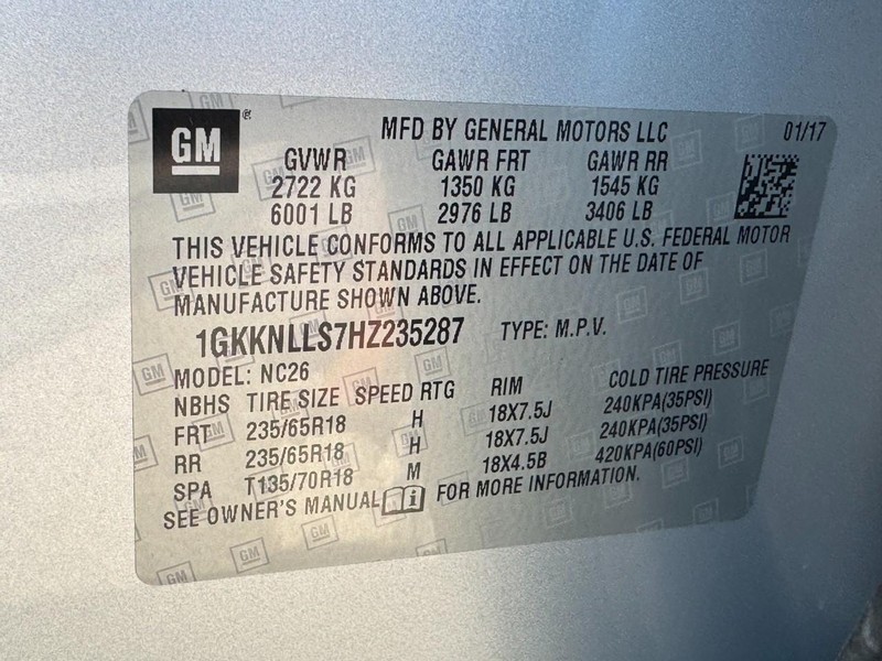 GMC Acadia Vehicle Image 24