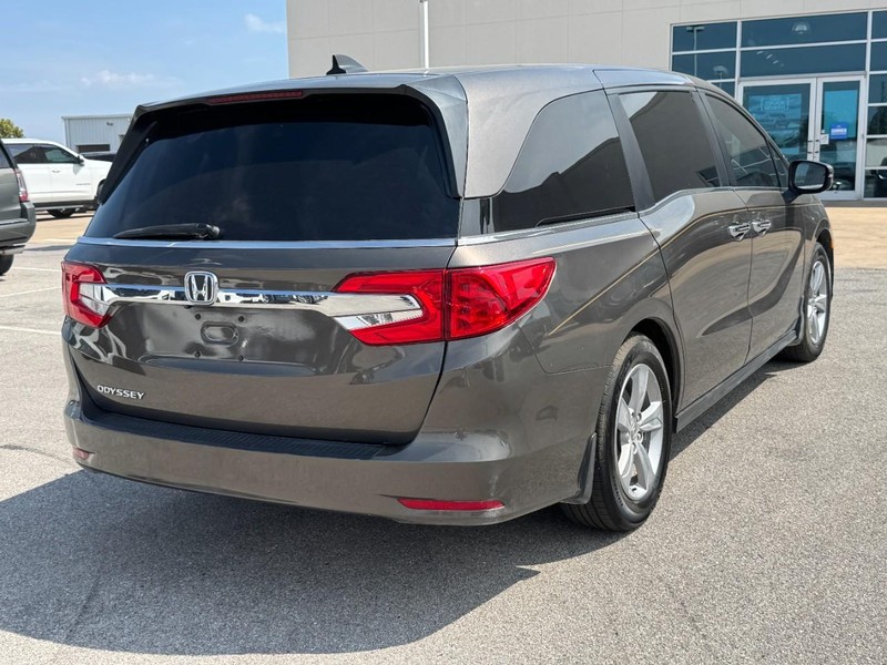 Honda Odyssey Vehicle Full-screen Gallery Image 3