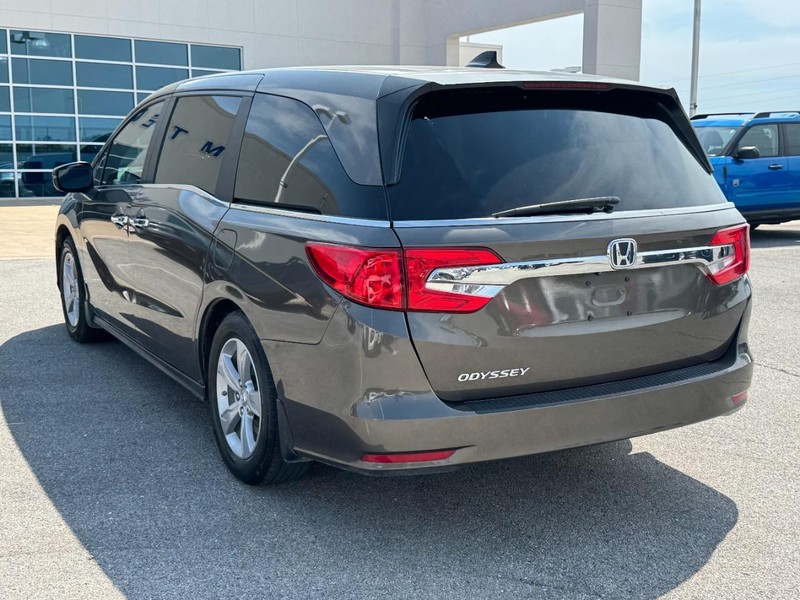 Honda Odyssey Vehicle Full-screen Gallery Image 6