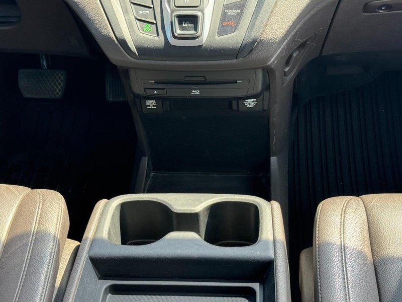 Honda Odyssey Vehicle Full-screen Gallery Image 15