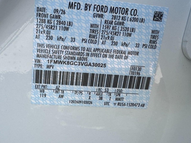 Ford Explorer Vehicle Image 19