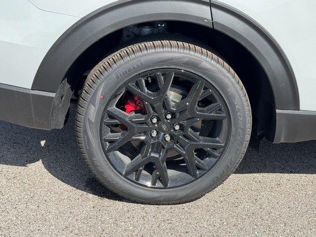 Ford Explorer Vehicle Image 04