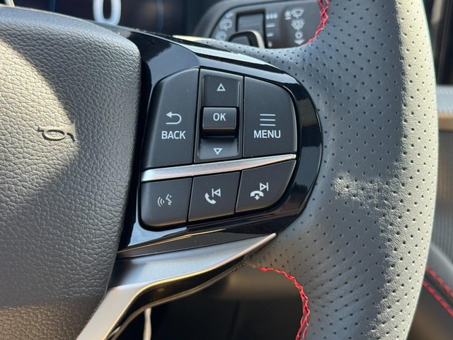 Ford Explorer Vehicle Image 13
