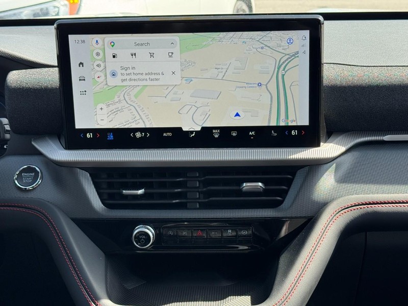 Ford Explorer Vehicle Full-screen Gallery Image 9