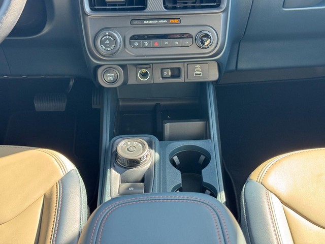 Ford Maverick Vehicle Image 10