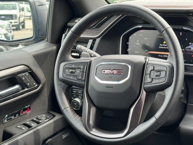 GMC Sierra 1500 Vehicle Image 12