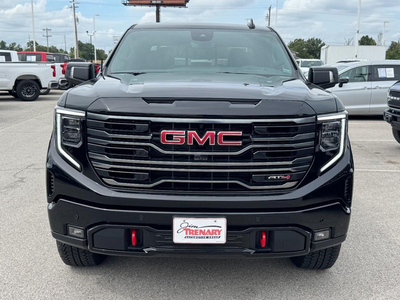 GMC Sierra 1500 Vehicle Full-screen Gallery Image 9