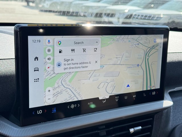 Ford Explorer Vehicle Image 15