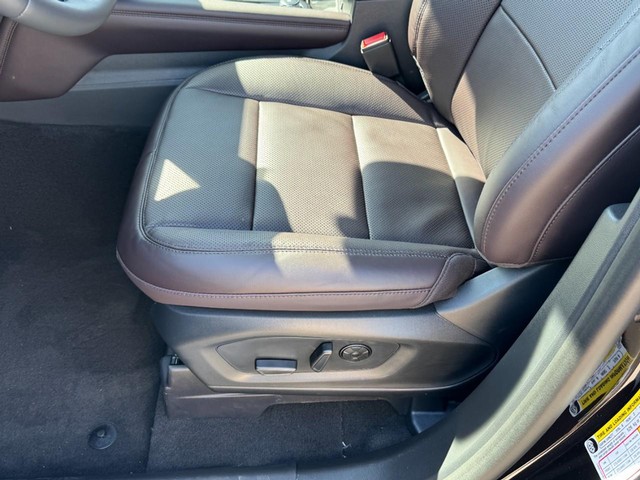 Ford Explorer Vehicle Image 17