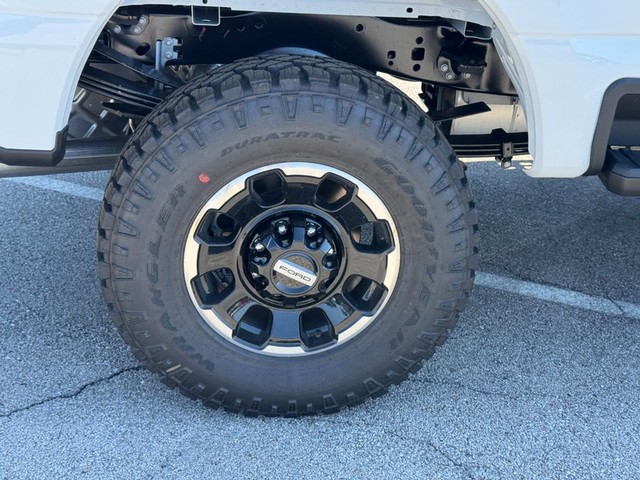 Ford Super Duty F-250 SRW Vehicle Image 04