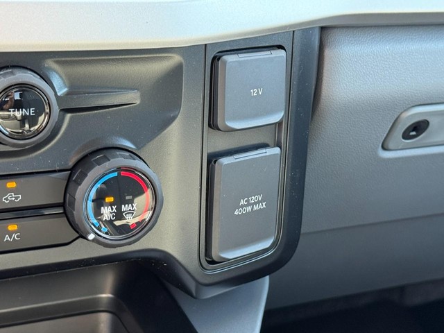 Ford Super Duty F-250 SRW Vehicle Image 12